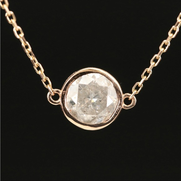 π 18 Karat Diamond single station necklace π - Picture 4 of 10